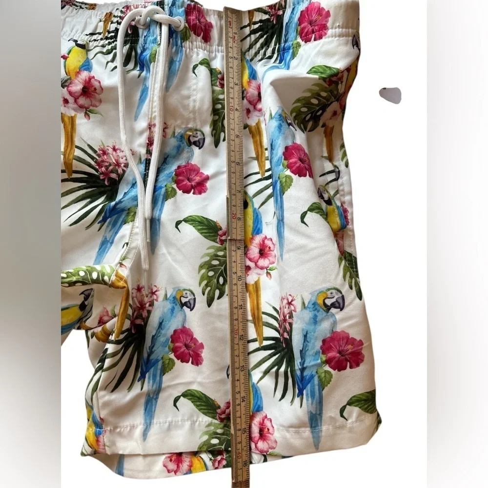Ring of Fire Sz Large Parrot and Floral Print shorts/swim Trunks NWT. Summer Fun